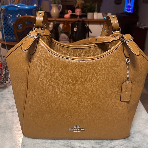 Coach Tan Leather Tote Bag - Picture 1 of 12